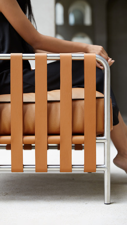 Gandiablasco Onsen Club Armchair