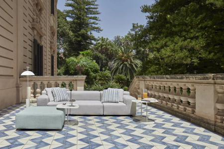 Plastics Outdoor Two-Seater + Pouf Sofa Bordowy