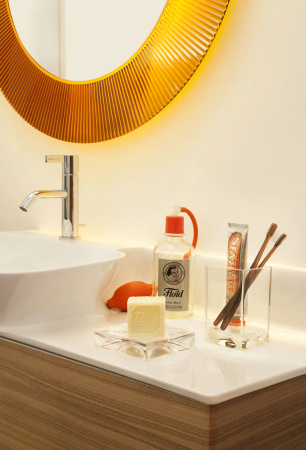 Boxy Soapbox Transparent