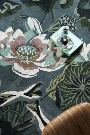 Wedgwood Waterlily Midnight Pond rug 038608