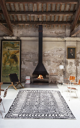 Nanimarquina Black on white Estambul carpet