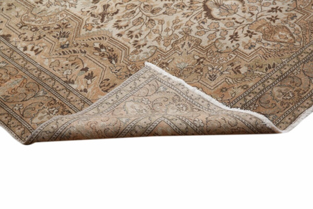 Vintage Iranian Wool Rug Unique 12181 196 x 287
