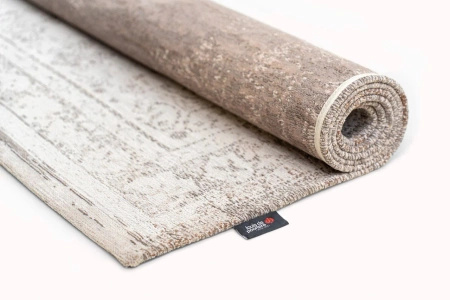 Louis de Poortere Fading World Medallion Salt & Pepper rug 8383