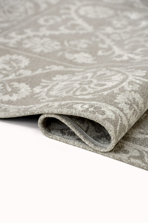 Louis de Poortere Suzani Boree carpet 9846