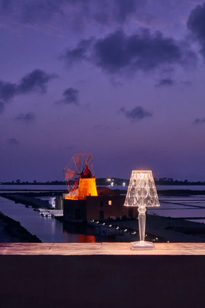 Battery Lampka Czarny