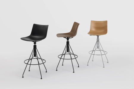 C.Koya Basic Veneer Hocker Black Wood Black FSC™