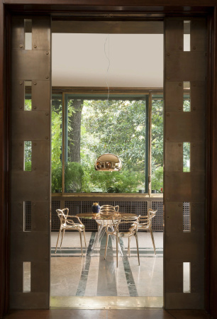 Sir Gio Round Ø120 cm Stół Przezroczysty Dymny