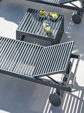 Gandiablasco DNA auxiliary table 70x71 cm