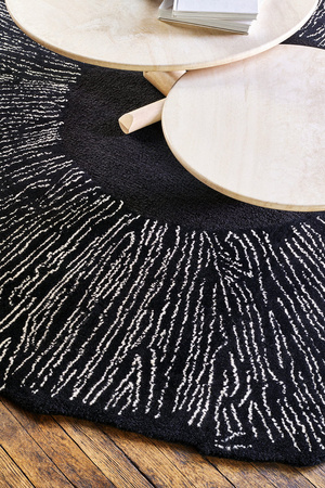 Toulemonde Bochart Eye Flower Noir Carpet