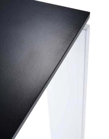 Four Square 128x128 cm Table White Black
