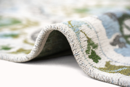 Louis de Poortere Suzani Slavia 9732 carpet