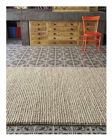 Gan Hand Loom Hoot Carpet Beige