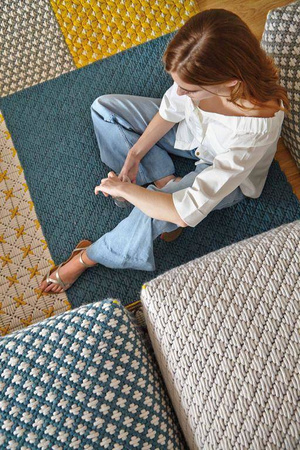 Gan Silaï Blue carpet
