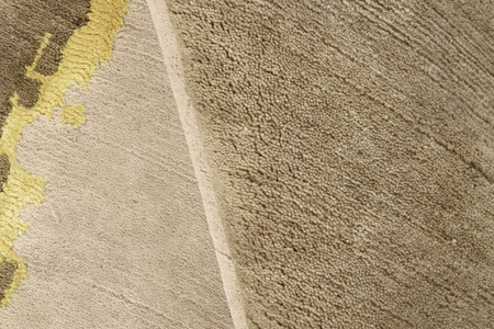 Reza's New Age Runway Yellow rug
