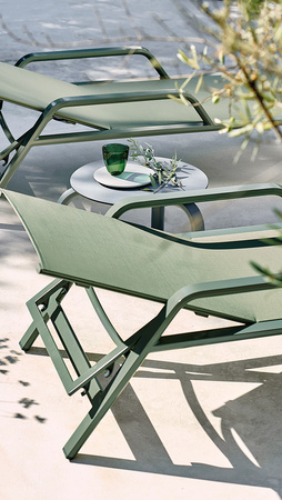 Gandiablasco Stack Auxiliary Table