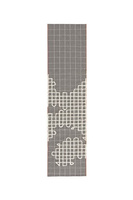 Gan Bandas A Grey Carpet