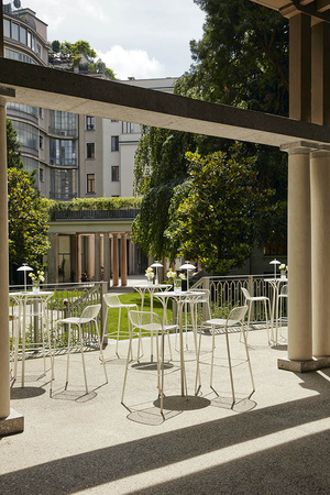 Hiray High Table Green