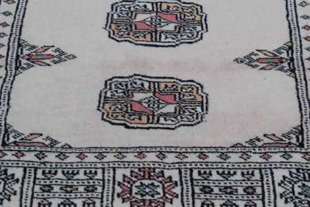 Pakistan Wool Carpet Bokhara Beige 96394 79 x 124