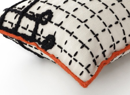 Gan Bandas D White Pillow