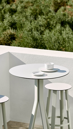 Gandiablasco Stack Bar Table Ø70 cm