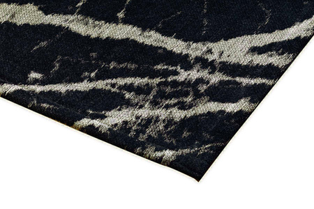 Carpet Decor Pietra Black by Maciej ZIEŃ