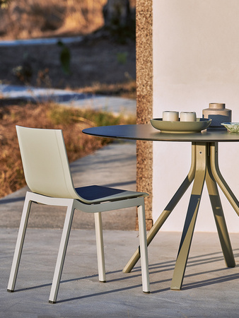 Stół Gandiablasco Stack Round Column Leg Dining Ø120 cm