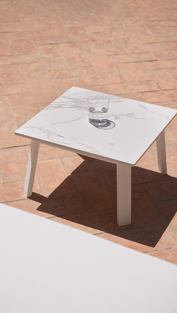 Gandiablasco Timeless Square Auxiliary Table 50x50 cm