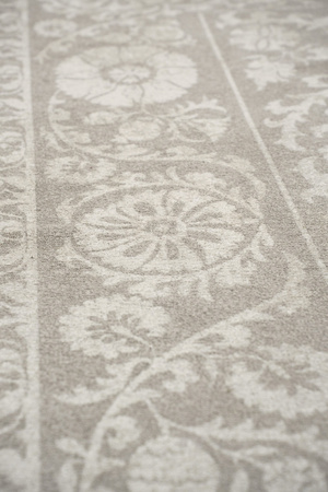 Louis de Poortere Suzani Boree carpet 9846
