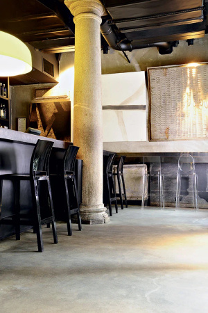 One More Please 75 cm Bar Stool White