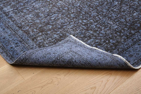 Vintage Iranian Wool Carpet Unique 10899 200x302
