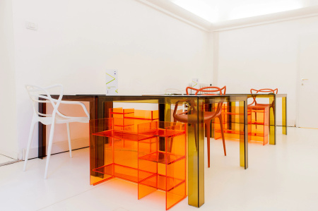 Invisible Side 40 cm Transparent Table