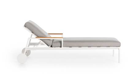 Gandiablasco Timeless Chaise Lounger With Arms And Wheels