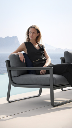 Gandiablasco Flat Lounge Chair