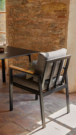 Gandiablasco Timeless Dining Chair