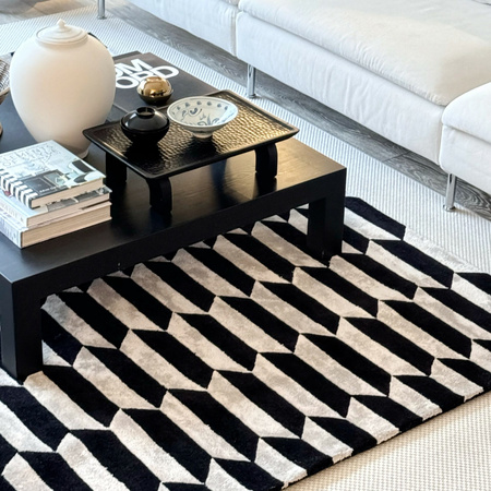 Magda Fornal Noble Cream Black Carpet 5041