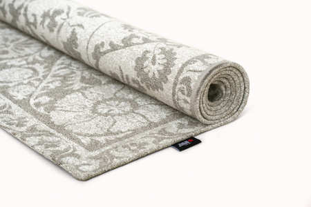 Louis de Poortere Suzani Boree carpet 9846