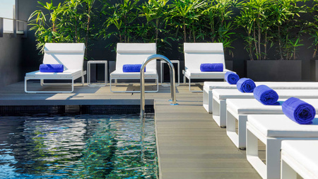Gandiablasco Flat High Chaise Lounger