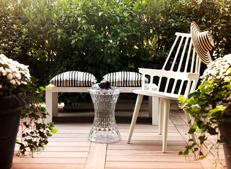 Stone Auxiliary Table Red