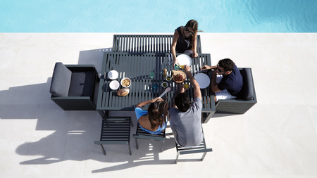 Gandiablasco DNA armchair