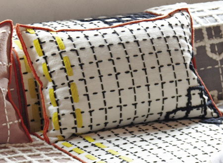 Gan Bandas D White Pillow