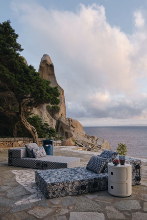 Trix Outdoor Liberty Obi Check Couch Rustic