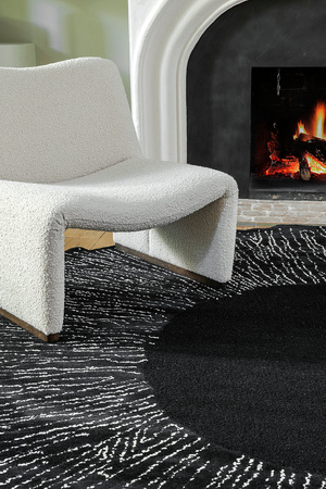 Toulemonde Bochart Eye Flower Noir Carpet