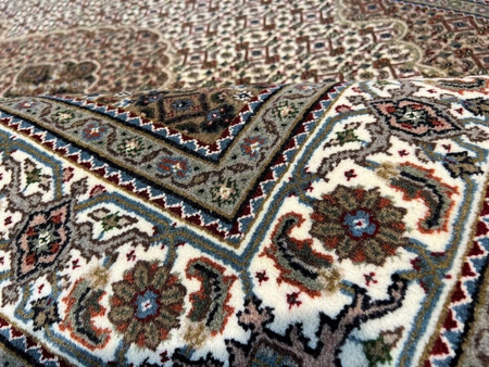 Täbriz carpet 141 x 206 98254