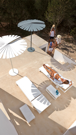 Gandiablasco Flat auxiliary table 70x35 cm