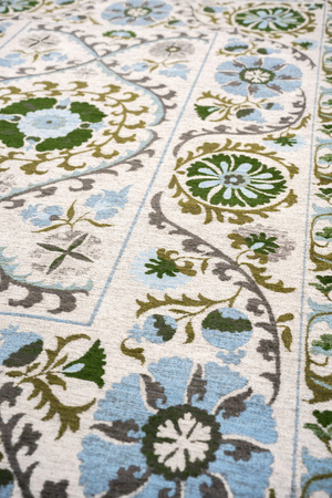 Louis de Poortere Suzani Slavia 9732 carpet