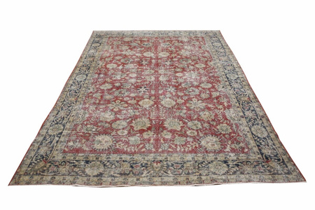 Vintage Iranian Wool Rug Unique 12311 198 x 295