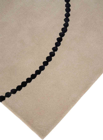 Magda Fornal Luna Beige Black carpet 5011