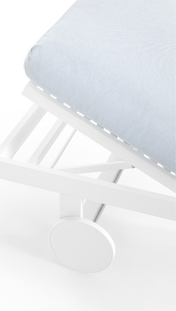 Gandiablasco DNA Chaise Lounger